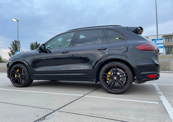 Porsche Cayenne cena 145000 przebieg: 177500, rok produkcji 2013 z Dobrzany małe 352